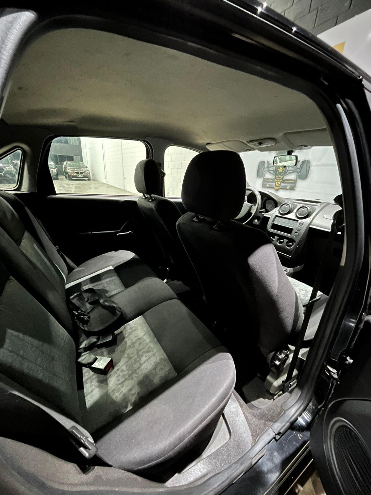 2010 FIESTA SEDAN 1.6