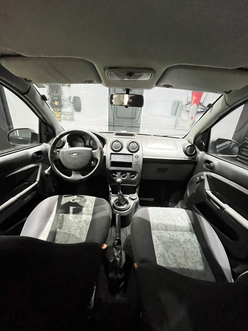 2010 FIESTA SEDAN 1.6