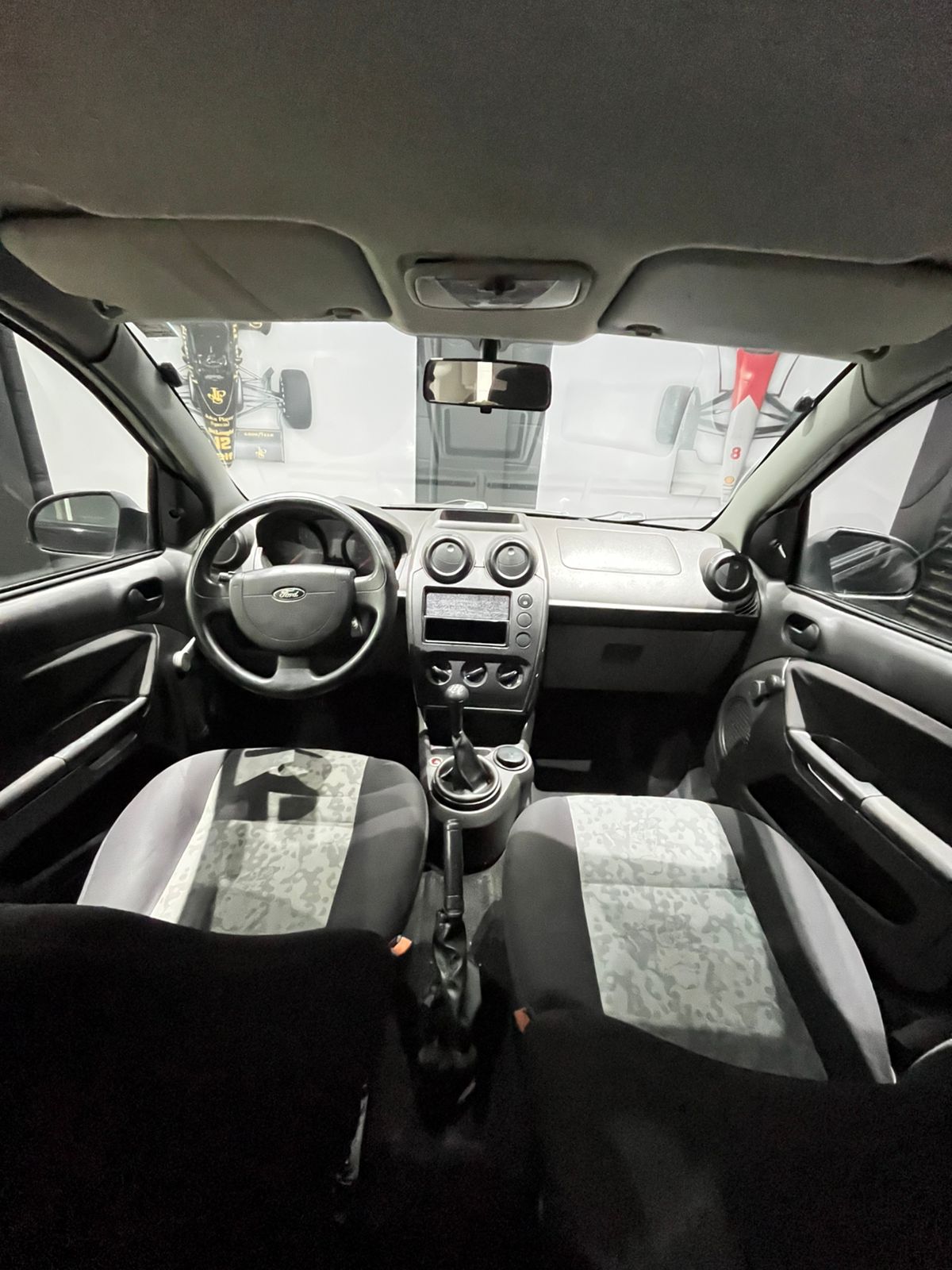 2010 FIESTA SEDAN 1.6